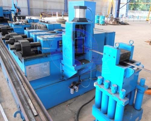 Máquina de calibración de barra de aleta